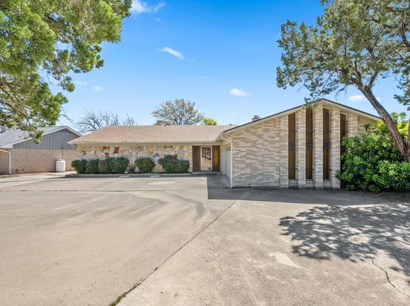629 Williamsburg Ct, Granbury, TX 76048