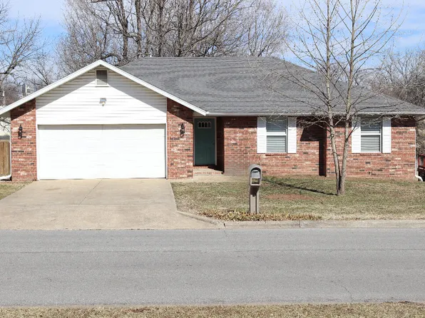 3823 W Dover Street, Springfield, MO 65802