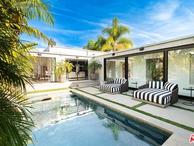 385 Huntley Dr, West Hollywood, CA, 90048