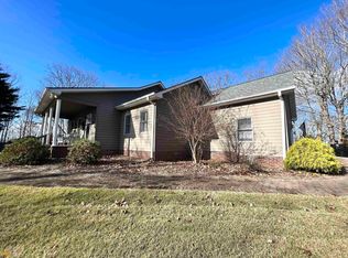 112 Chestnut Oak Ln, Cleveland, GA 30528