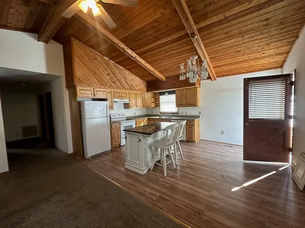 751 Coon Cove Rd, Hiawassee, GA 30546
