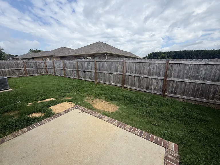 1511 Heritage Cir SE — Photo 11