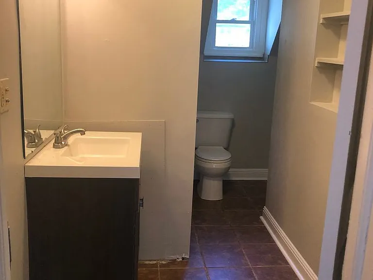 701 S South St — Photo 18