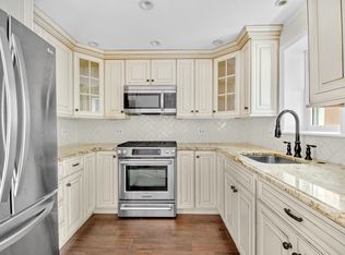 18 3rd Pl APT 1, Brooklyn, NY 11231