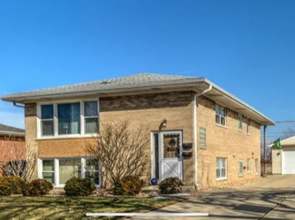 275 Wayne Ct, Bartlett, IL 60103