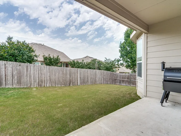 7623 Paraiso Hl — Photo 15