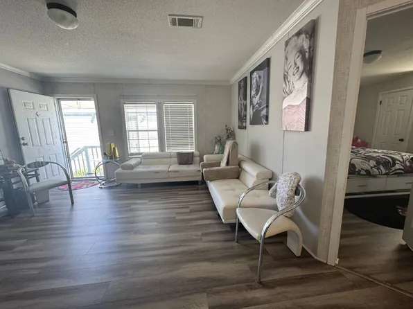 9359 Eden Dr, Tampa, FL 33610