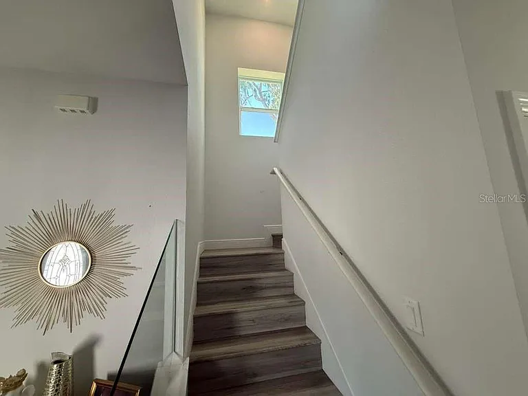 408 Finley Ave — Photo 22