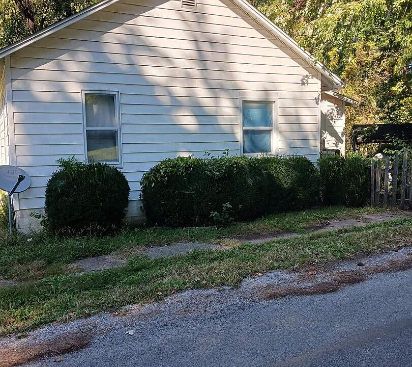 1st image of 705 W Lindell St