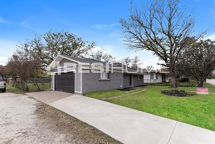 Building Photo - 1507 Granbury St