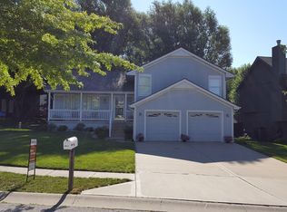 13209 Jims Ct, Smithville, MO 64089