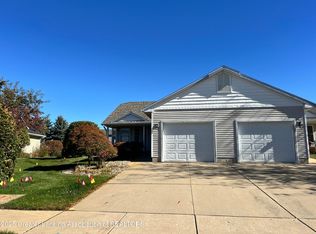 912 Randy Ln #6, Saint Johns, MI 48879