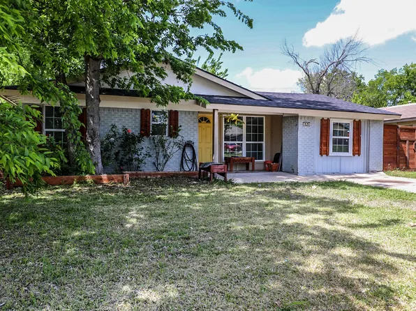 727 Royal Crest Dr, Mesquite, TX 75149