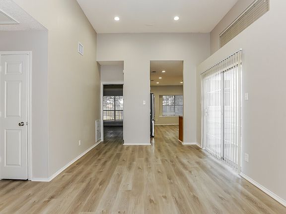 4th image of 6604 Silver Spruce Dr