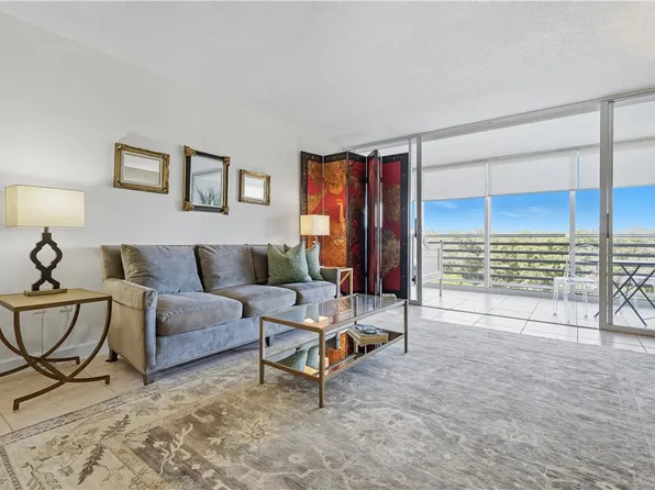 935 E Causeway Blvd, Vero Beach, FL