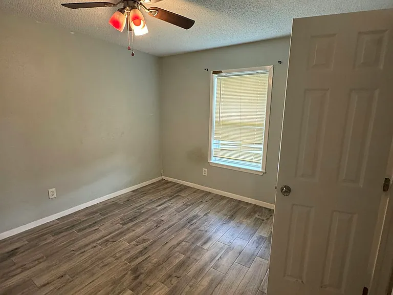 9295 Washington Blvd — Photo 2