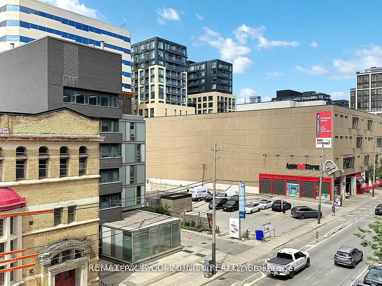 111 Bathurst St #314 — Photo 24