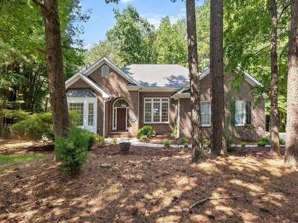 2101 Chicora Wood Dr, Raleigh, NC 27606
