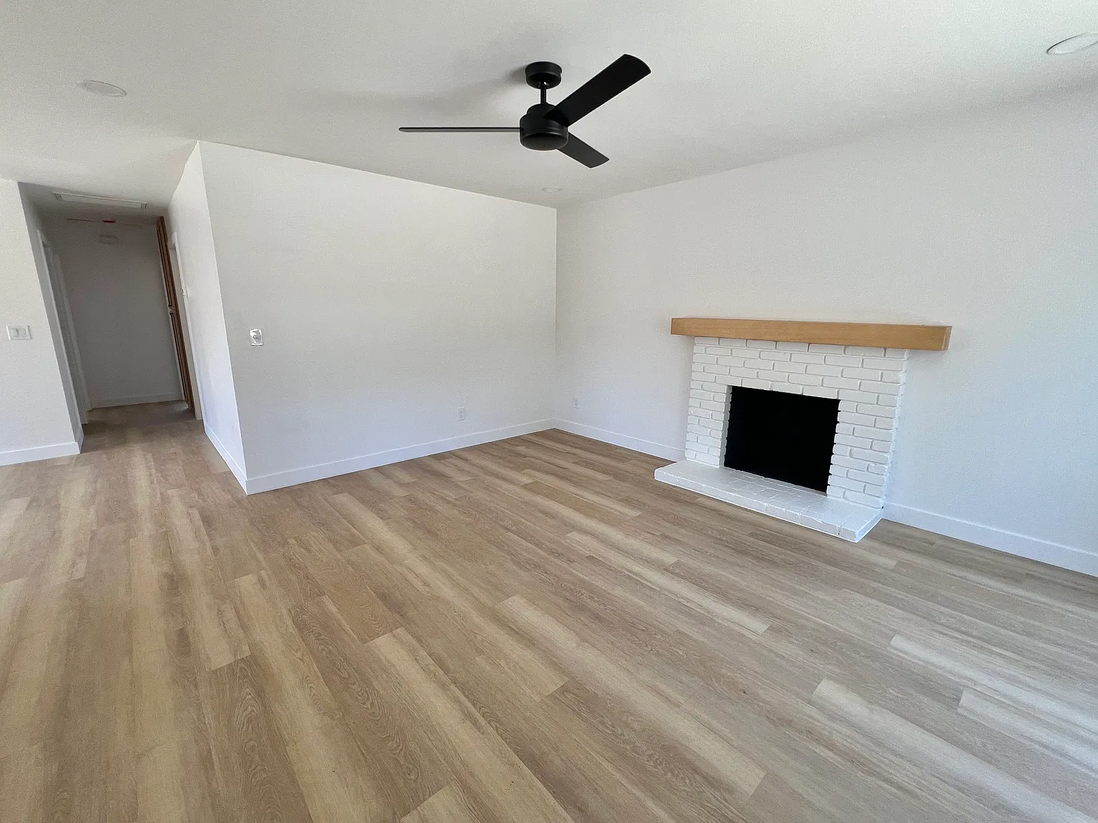 3 bed, 1138 sqft, $5,000 — Photo 2