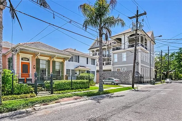 2 bed, 2.0 bath, 1217 sqft, $3,495 — Photo 3
