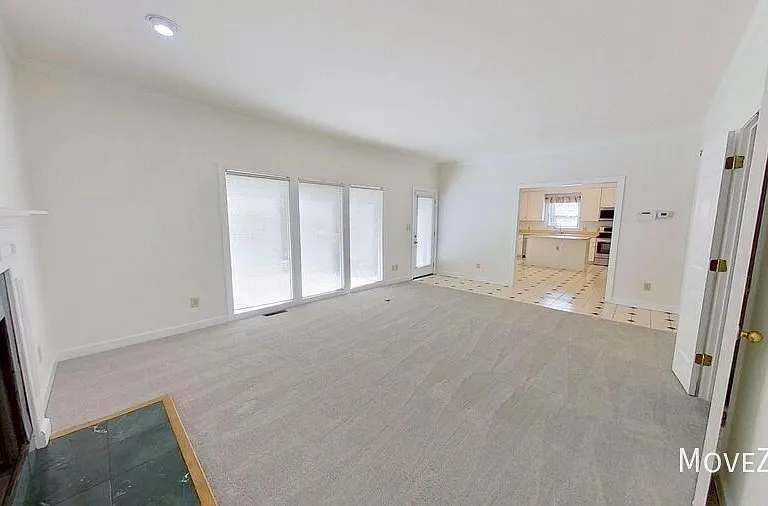2400 Tweedmore Ct — Photo 37