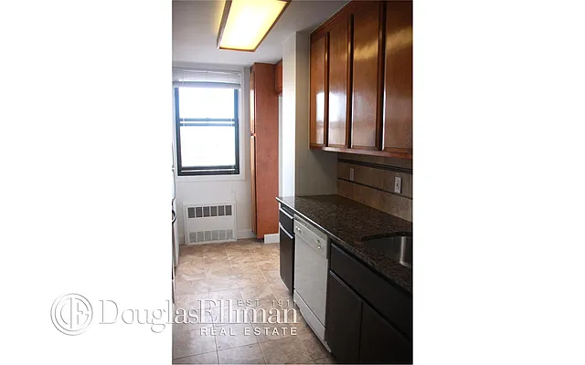 Sold by Douglas Elliman | media 27