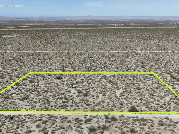 Avenue X #8, Llano, CA 93544