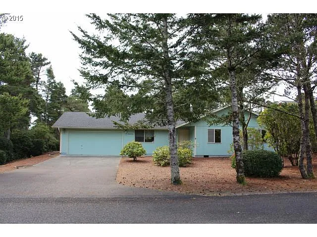 4936 Oceana Dr photo 1