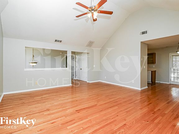 4th image of 4634 Idlewood Park