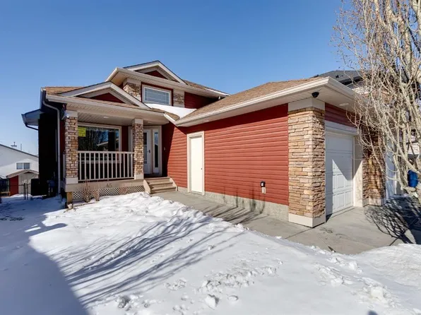 45 E Thornfield Close SE, Airdrie, AB T4A 2K7