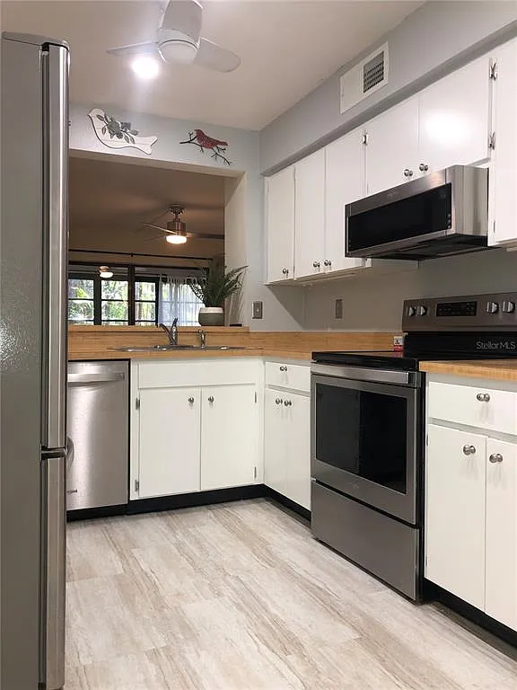 2 bed, 2.0 bath, 1070 sqft, $1,800 — Photo 4