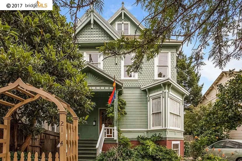 2134 10th Ave photo 1