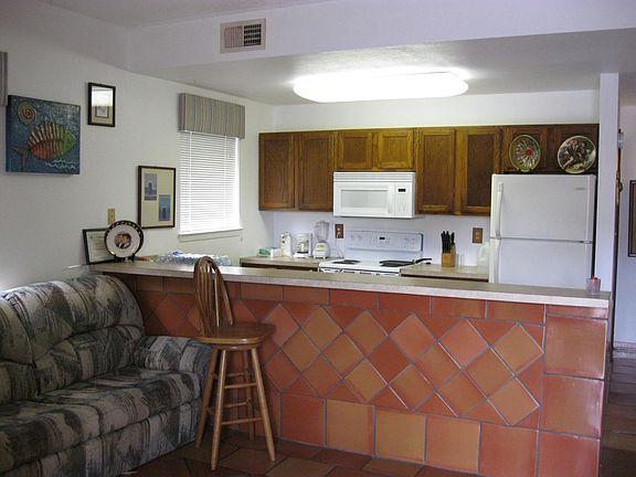 4th image of 128 E Esperanza St APT 101