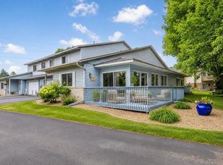 1154 Aston Cir, Burnsville, MN 55337