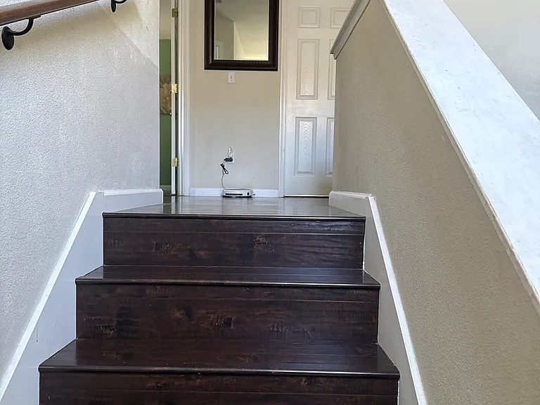 390 Monroe St — Photo 5