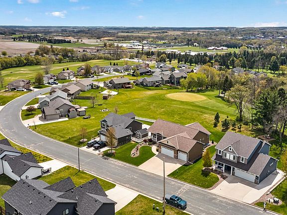 3rd image of 847 Golfview Avenue