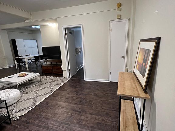 2nd image of 720 Pine St