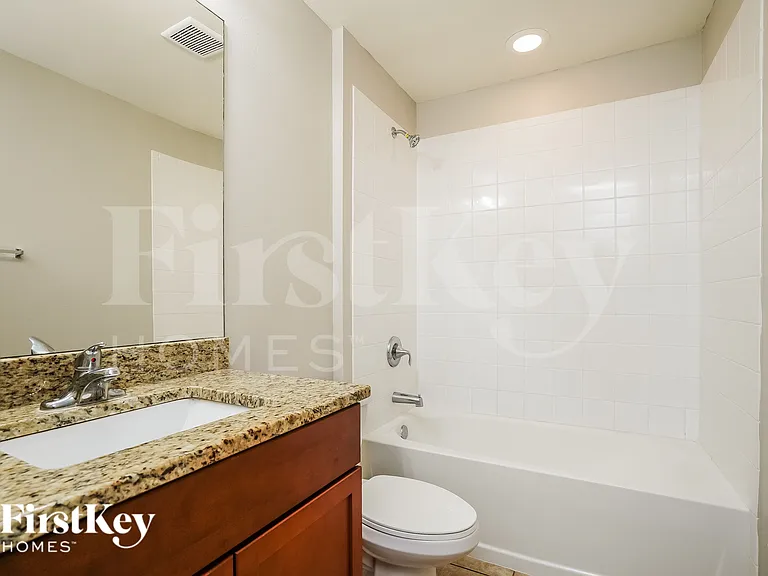 3229 NW 1st Ave — Photo 13