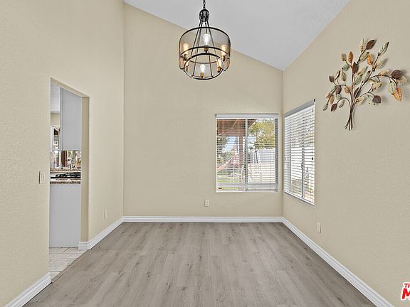 4th image of 39678 Cedarwood Dr