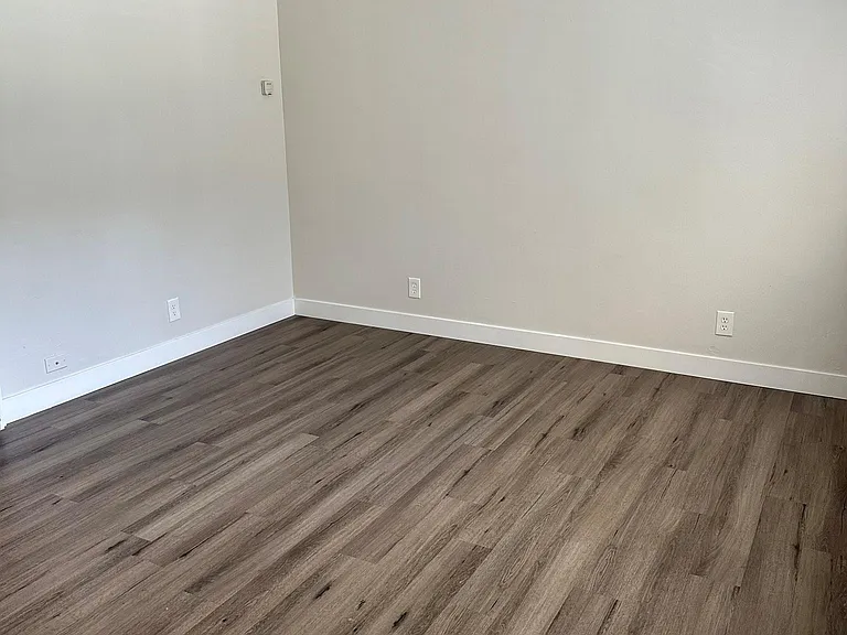 1620 G St — Photo 15