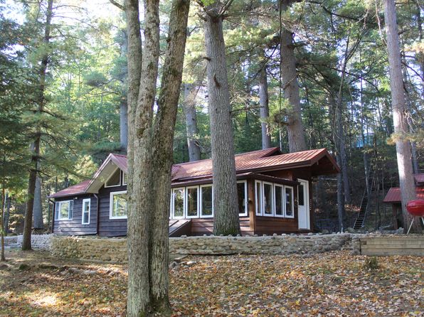 9816 Carrie Ln, Grayling, MI 49738