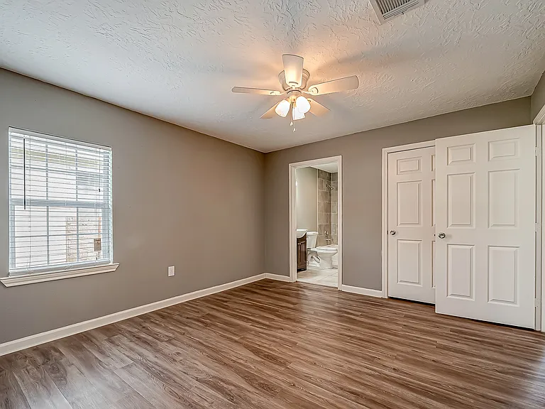 1513 George St — Photo 25