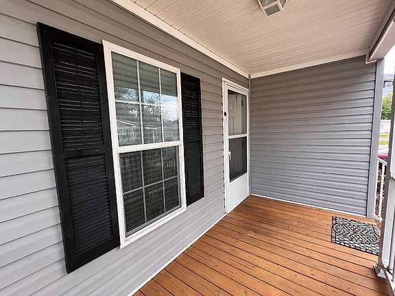 3rd image of 102 Park Ct #2025