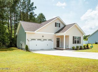 409 Old Stage Rd, Richlands, NC 28574