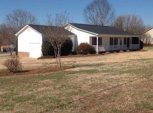 435 Seay Rd, Boiling Springs, SC 29316