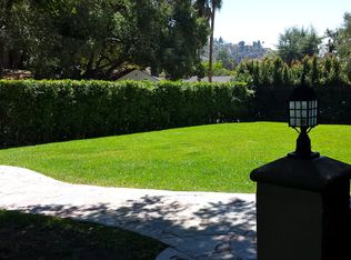 1525 Moreno Dr, Glendale, CA 91207
