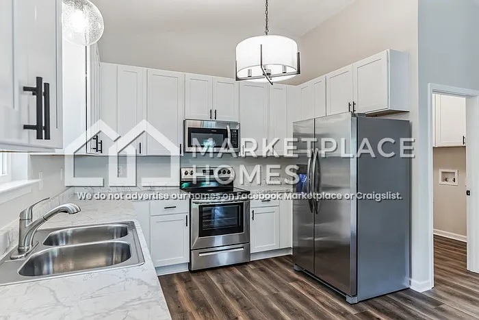 1612 College St SE — Photo 10