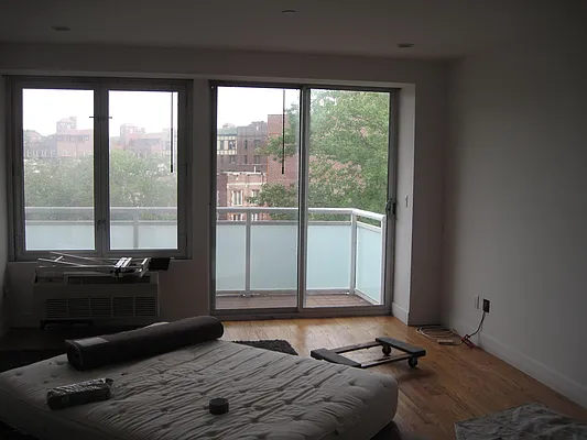 Rented by 18 REALTY | media 38