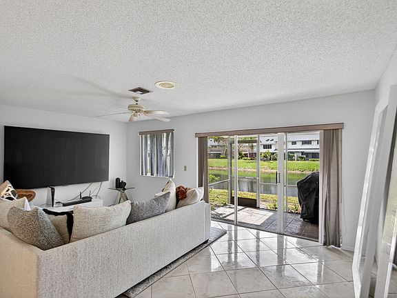 4th image of 2274 Discovery Circle W #2274