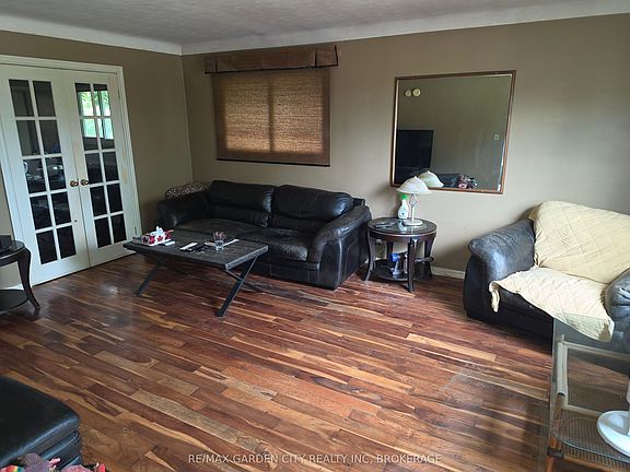 5th image of 49 Ursula Ave